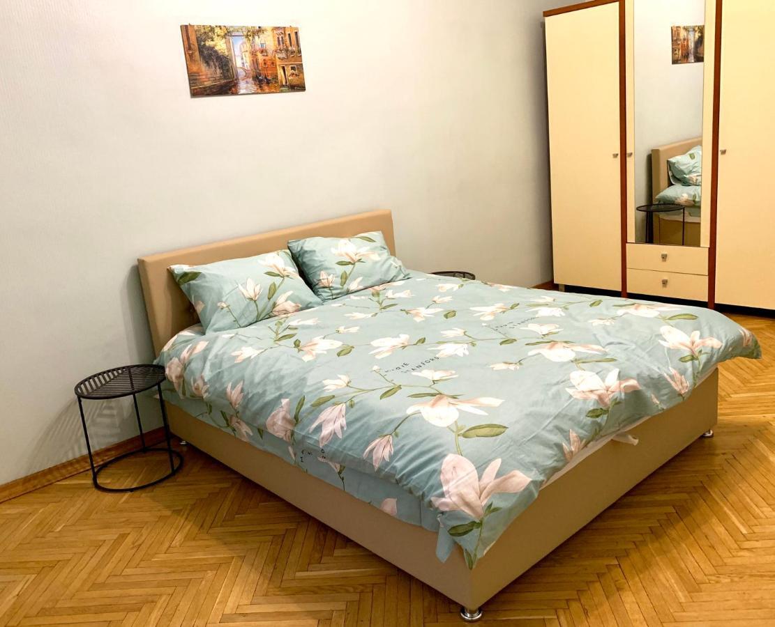 One Bedroom Studio, Kiev City Center Екстер'єр фото